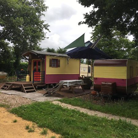 La Roulotte Chainoux Bains-sur-Oust Экстерьер фото