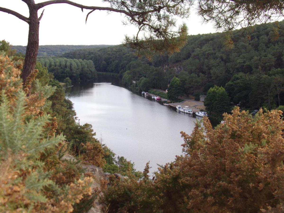 La Roulotte Chainoux Bains-sur-Oust Экстерьер фото